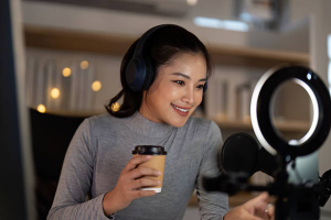 Content Creation Virtual Assistant: Tasks, Cost & How to Hire