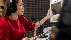 Virtual Operations Assistant: What They Do, Cost & How to Hire