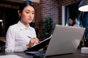 How a Virtual Bookkeeping Assistant Improves Your Financial Health